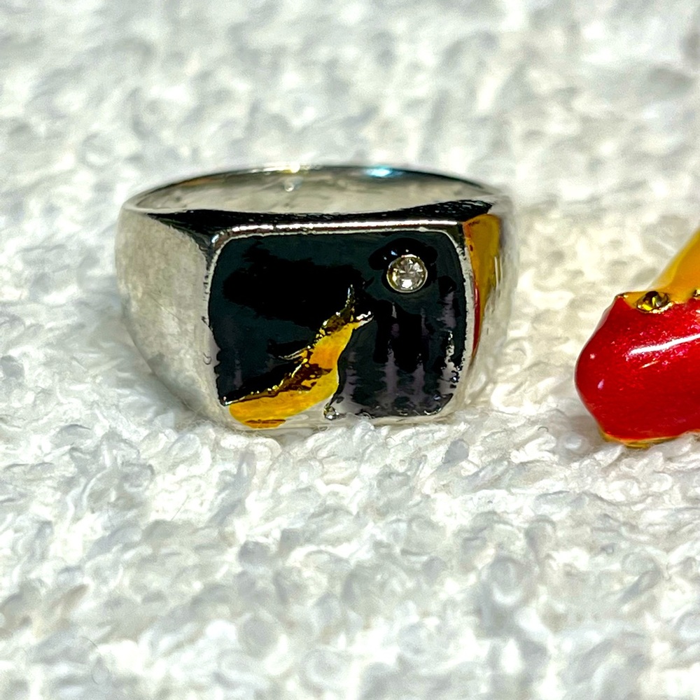 2/22 Howling wolf mens ring